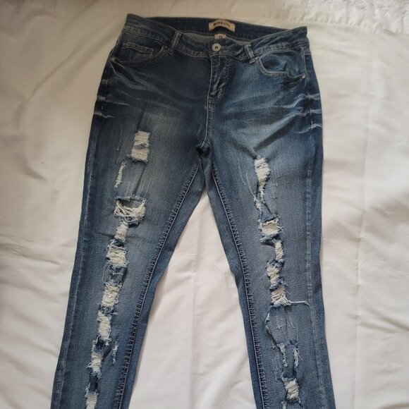 Jeans - Picture 1 of 5